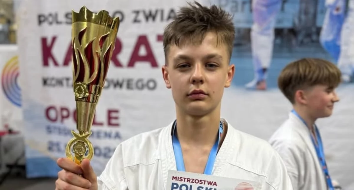 Sporty walki , Złoto Osielca! Sebastian Łukaszka mistrzem Polski karate kontaktowym - zdjęcie, fotografia