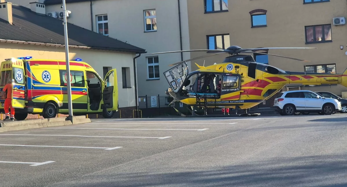 Wypadki drogowe, Lądowanie Jordanowie latek ranny wypadku jednośladzie - zdjęcie, fotografia