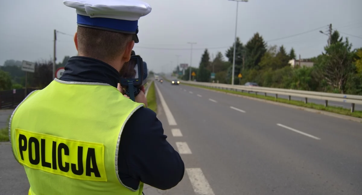 Komunikaty ostrzeżenia policji, Majówka małopolskich drogach mniej wypadków tragiczny bilans ofiar - zdjęcie, fotografia