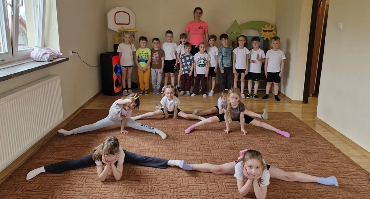 Zdrowie i uroda, uśmiech zdrowe nawyki przedszkolu Bieńkówce - zdjęcie, fotografia