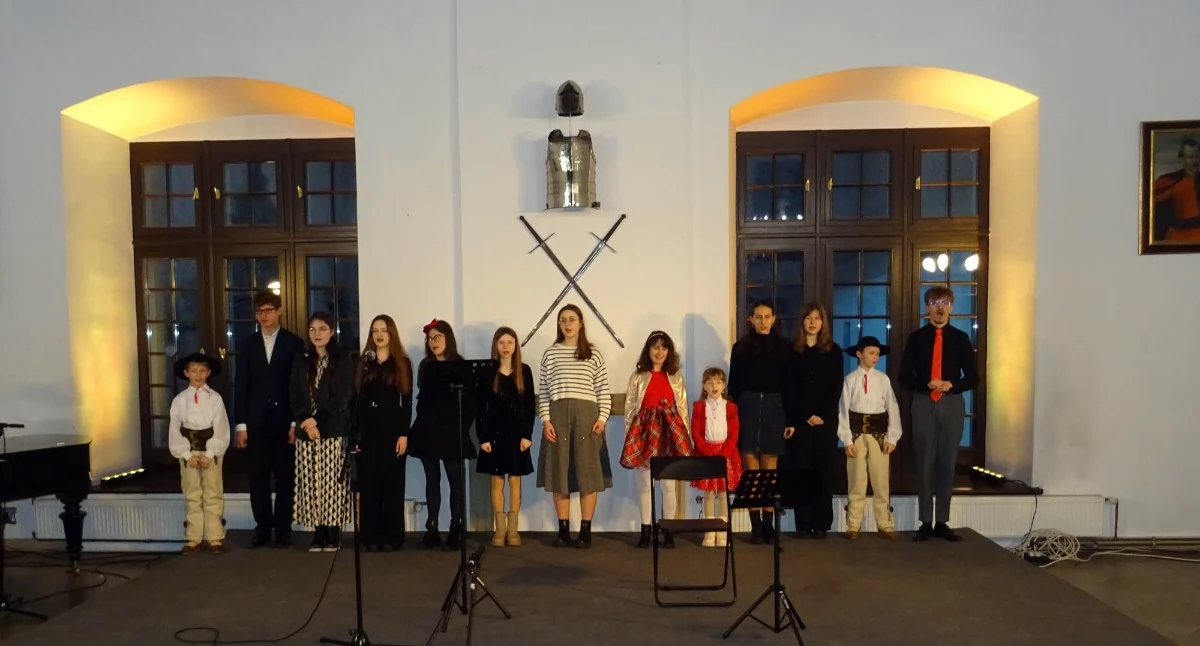 Koncerty – Muzyka , Koncert uczniów Ogniska Muzycznego „Allegro” okazji Matki - zdjęcie, fotografia