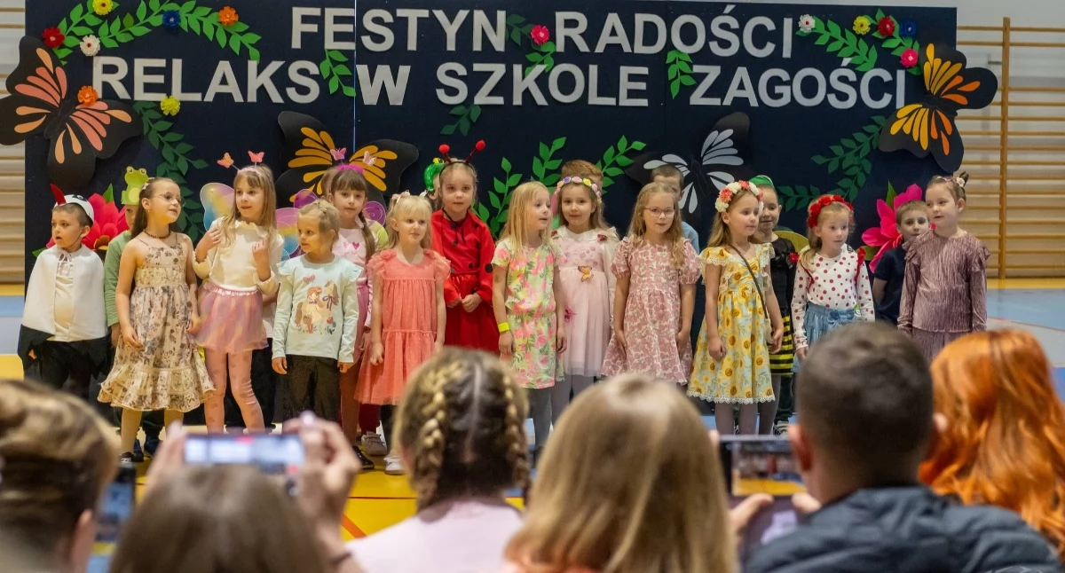Ze szkolnej ławy, Zawoja Festyn radości pomocą sponsorów - zdjęcie, fotografia
