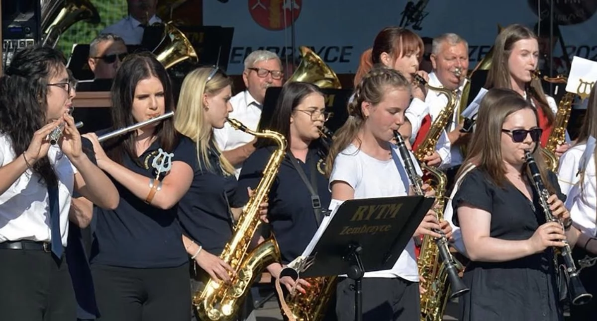 Rozrywka, Podbabiogórski Festiwal Orkiestr Dętych sobotę Zembrzycach - zdjęcie, fotografia