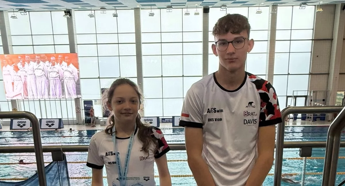 Pływanie, Podwójne podium Aliny Jałochy - zdjęcie, fotografia