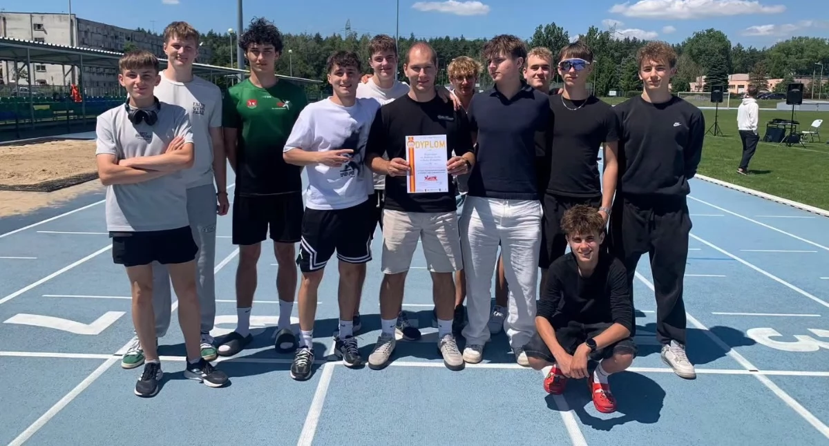 Sport szkolny, Chłopcy Goetla walczyli końca Bełchatowie - zdjęcie, fotografia