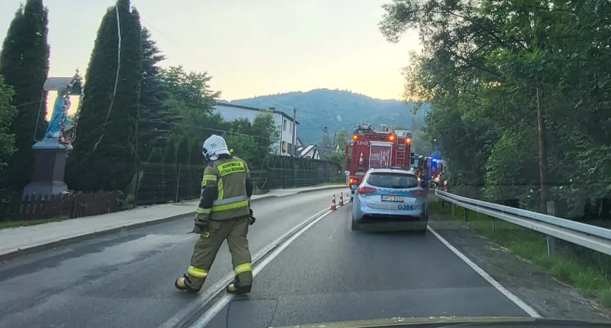 Z remizy, Interwencja strażaków Skawicy Utrudnienia ruchu - zdjęcie, fotografia