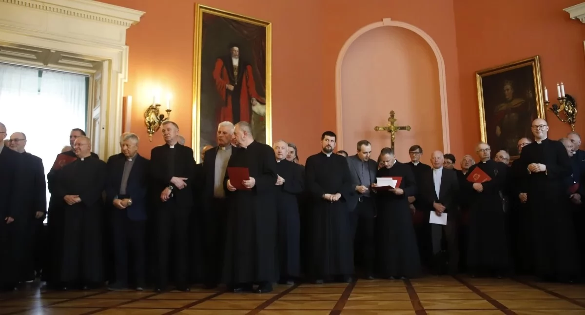 Religia, nominacje wikariuszy Zmiany obejmują również parafie powiecie suskim - zdjęcie, fotografia
