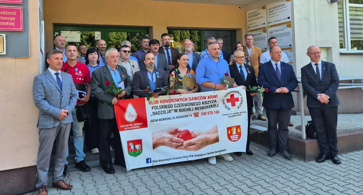 Pomoc społeczna, Zasłużeni krwiodawstwa Członkowie Klubu „Nadzieja” państwowymi odznaczeniami - zdjęcie, fotografia