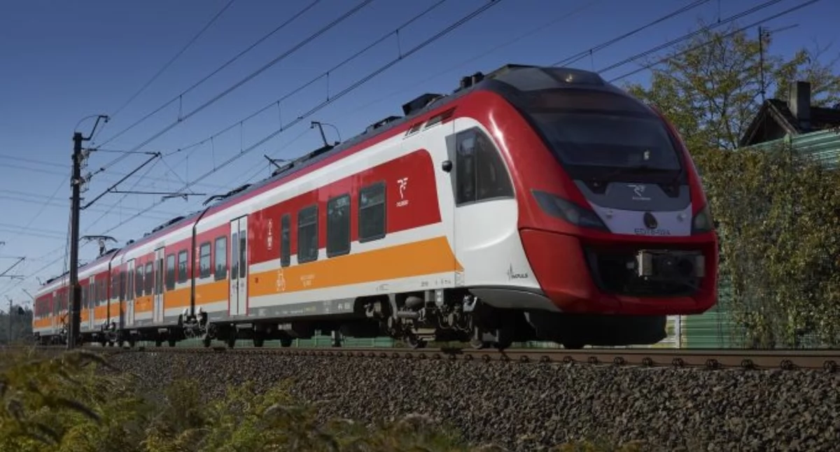 Drogi i Transport, Polregio dłużej Małopolsce - zdjęcie, fotografia
