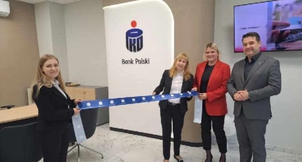 Materiał zewnętrzny, Agencja Banku Polskiego Makowie Podhalańskim - zdjęcie, fotografia