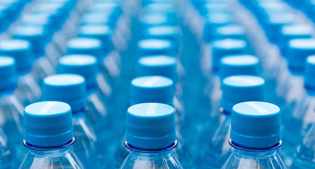 Materiał zewnętrzny, Nakrętki butelek plastikowych rodzaje kompatybilność zastosowanie systemach opakowań - zdjęcie, fotografia