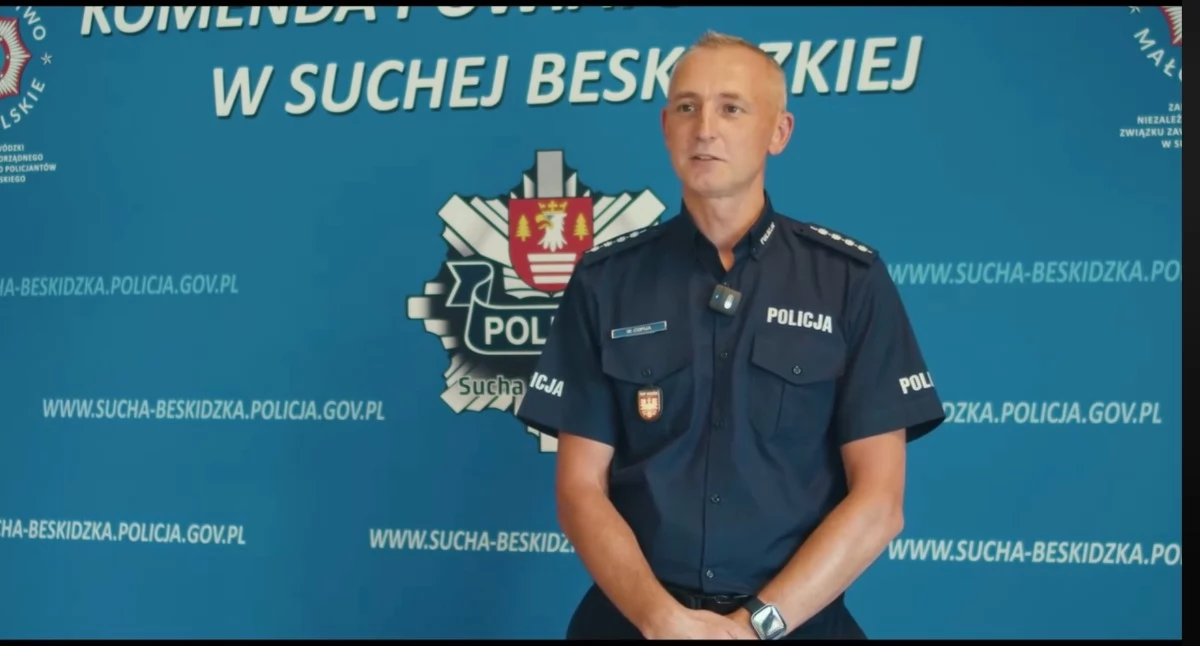 Komunikaty ostrzeżenia policji, Wojciech Copija „Nadal będę blisko mieszkańców” Duże przetasowanie suskiej komendzie - zdjęcie, fotografia