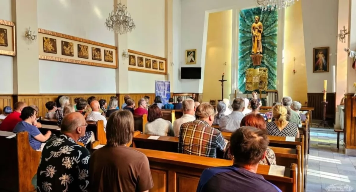 Koncerty – Muzyka , niedzielę koncert Zawoi ramach Beskidzkiego Festiwalu Muzyki Organowej Kameralnej - zdjęcie, fotografia