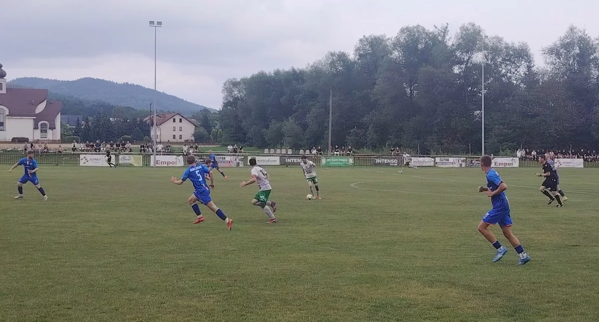 Piłka nożna, Puchar Polski Ależ comeback Jałowca! przegrywał zagra finale - zdjęcie, fotografia