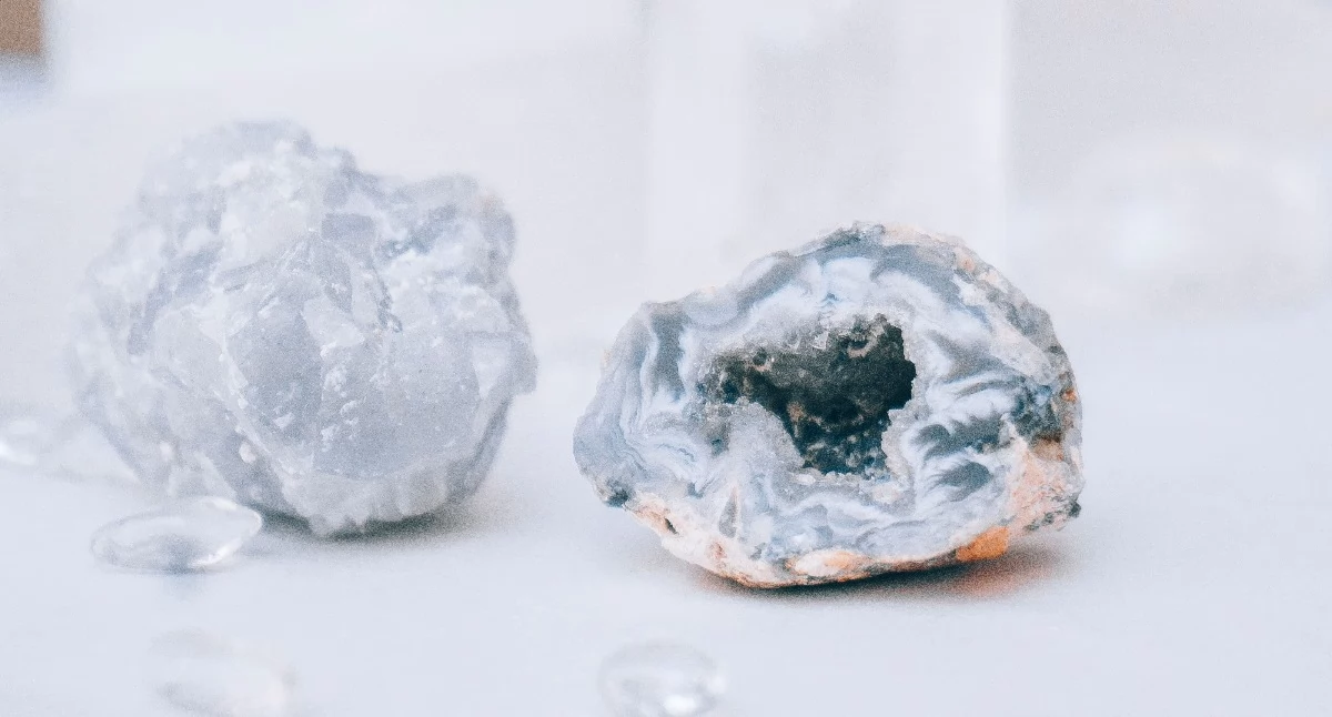 Materiał zewnętrzny, Które kamienie naturalne przyciągają szczęście obfitość - zdjęcie, fotografia