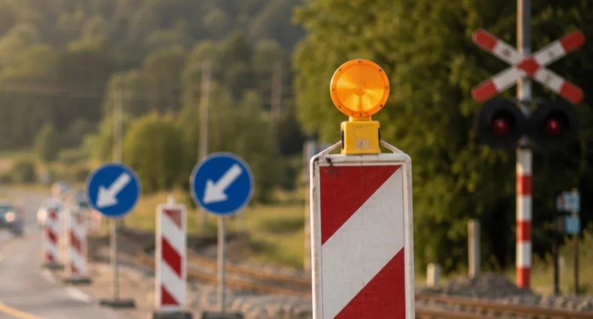 Drogi i Transport, tygodnie zakorkowanej Stryszawy Ruszył remont kluczowego przejazdu kolejowego - zdjęcie, fotografia