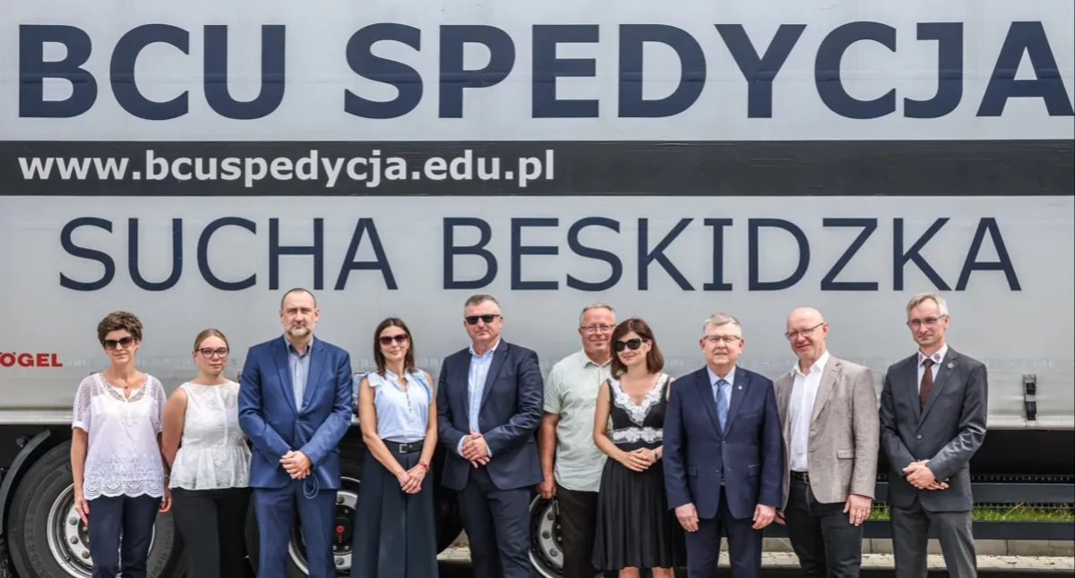 Inwestycje, Nowoczesne kształcenie branży Wicemarszałek odwiedził Suchej Beskidzkiej - zdjęcie, fotografia