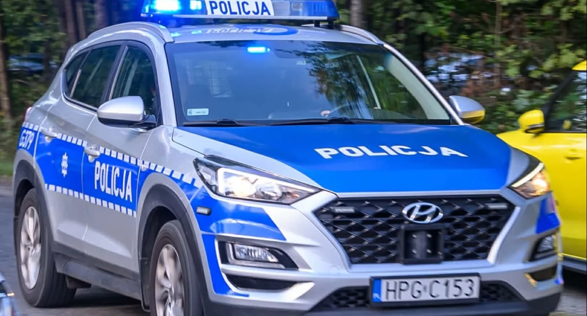 Wypadki drogowe, Transit wypadł drogi przewrócił Lachowicach Jedna osoba trafiła szpitala - zdjęcie, fotografia