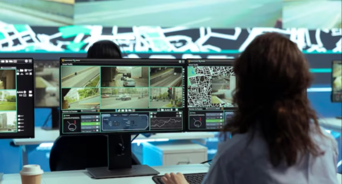 Materiał zewnętrzny, Nowoczesne systemy monitoringu bezprzewodowego działają - zdjęcie, fotografia