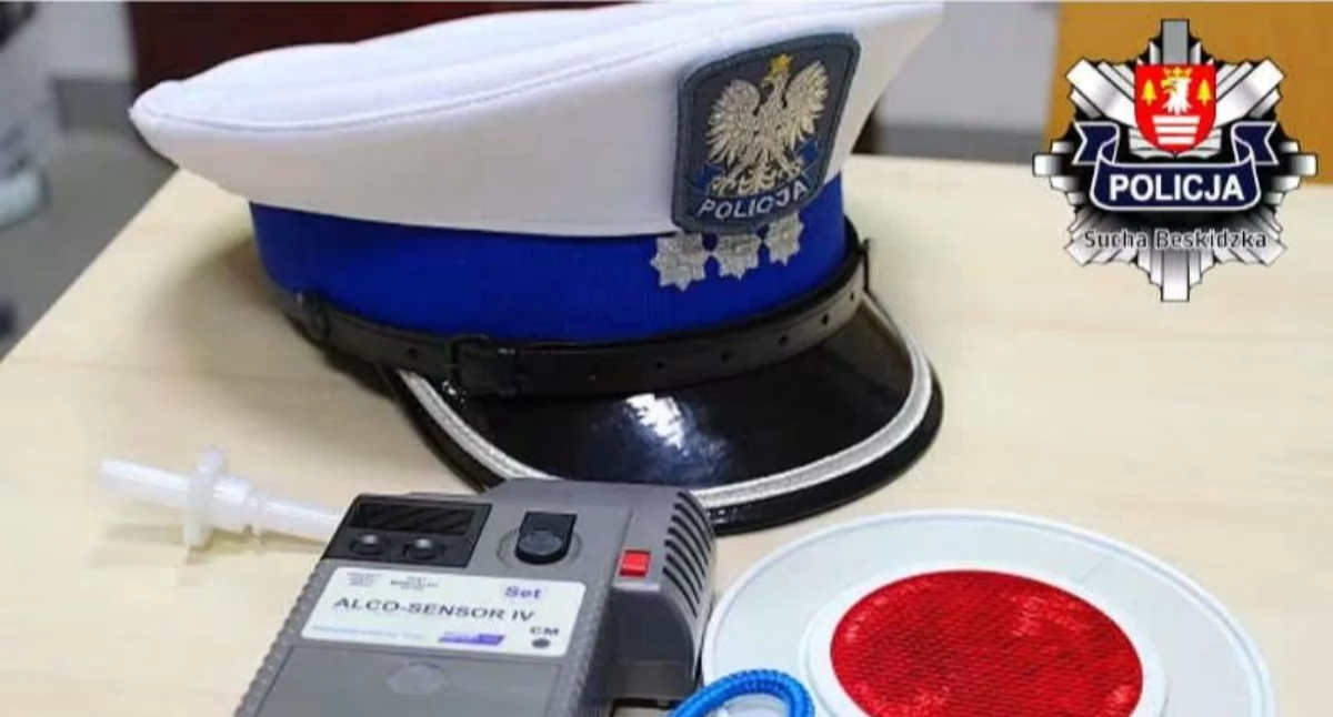 Komunikaty ostrzeżenia policji, Dwóch nietrzeźwych kierowców zatrzymanych jednego - zdjęcie, fotografia