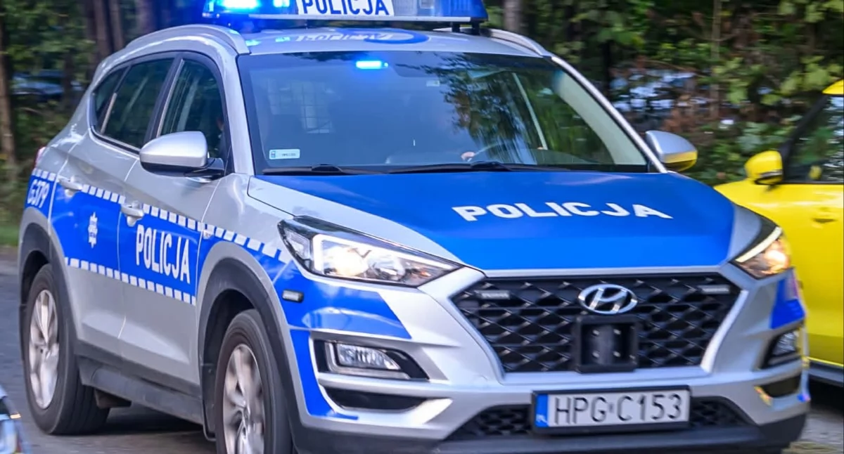 Wypadki drogowe, Zderzenie motocykla samochodem osoby trafiły szpitala - zdjęcie, fotografia