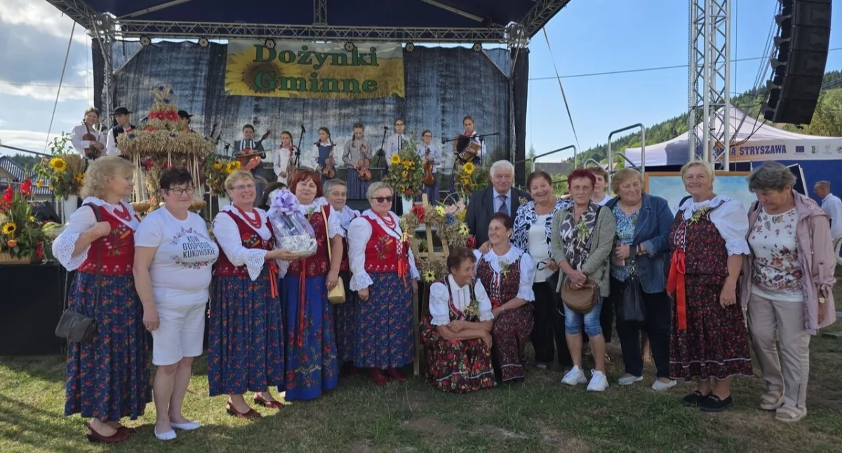 Folklor i Tradycje , Gminne Dożynki Kukowie Święto plonów lokalnej tradycji - zdjęcie, fotografia