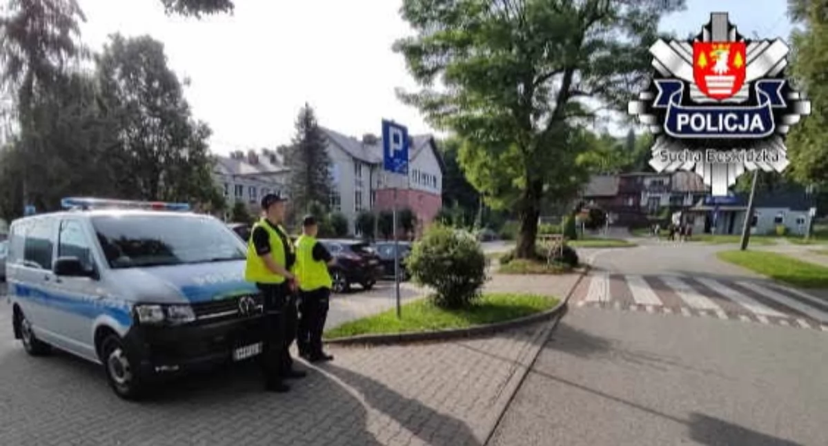 Komunikaty ostrzeżenia policji, Pierwsze szkoły policyjnym nadzorem - zdjęcie, fotografia