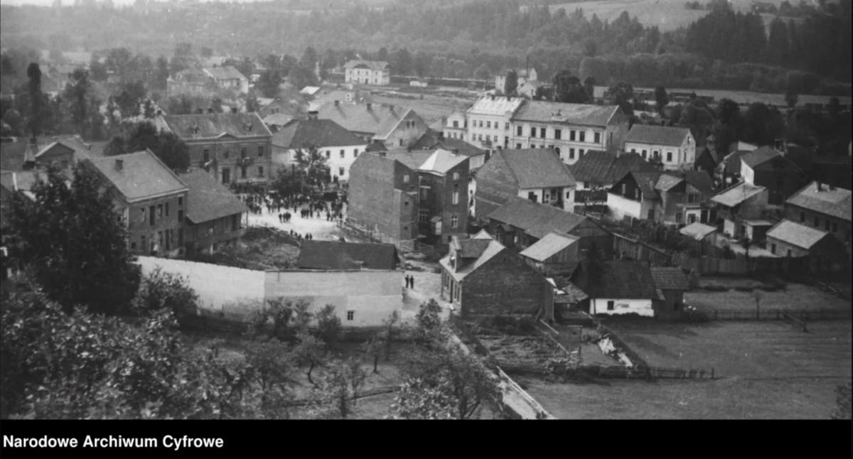 Zdjęcie ze zbiorów Narodowego Archiwum Cyfrowego// fb Odkrywamy historię Makowa Podhalańskiego i okolicy.Fotografia pochodzi z okresu międzywojennego – została wykonana pomiędzy 1918 a 1939 rokiem.