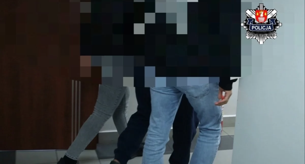 Kronika kryminalna, Ponad promile kierownicą latek zatrzymany przez policję - zdjęcie, fotografia