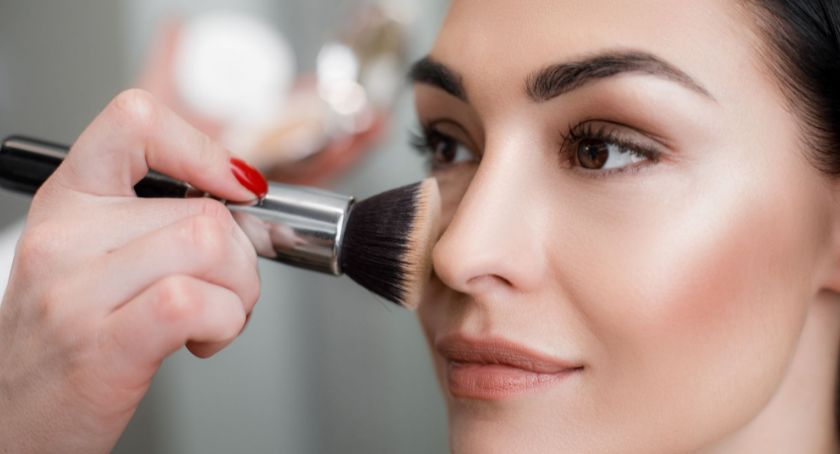 Revlon kosmetyki do makijażu