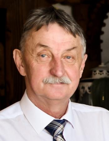 ANDRZEJ GACEK