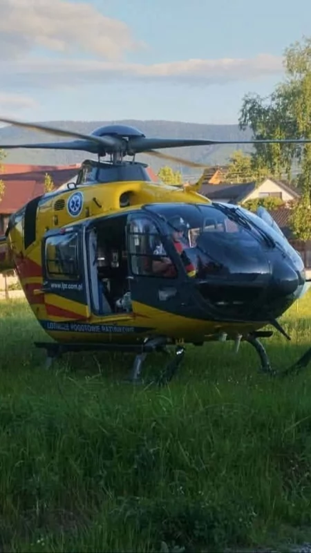 Interwencja służb w Stryszawie. Na miejscu śmigłowiec LPR
