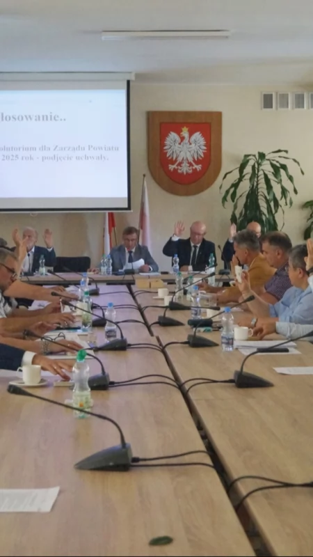 Nadwyżka budżetowa oraz absolutorium i wotum zaufania dla zarządu powiatu