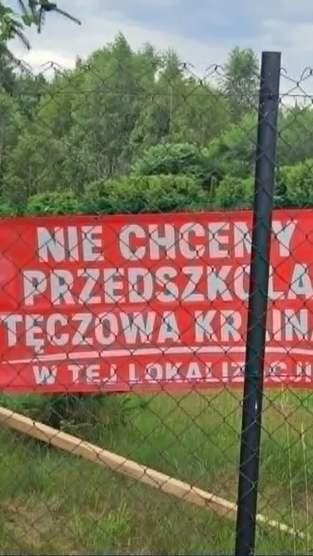 Mieszkańcy ul. Gen. Maczka skarżą się na ruch przy przedszkolu. Miasto zapowiada zmiany
