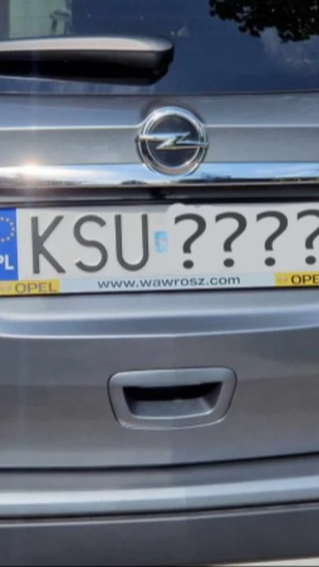 Nowe litery na tablicach rejestracyjnych wyjechały na drogi. Kiedy dotrą do powiatu suskiego?
