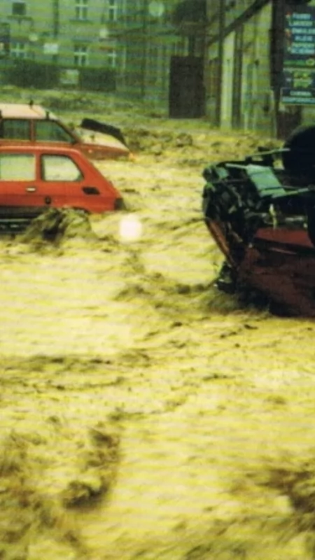 Powódź w Makowie Podhalańskim sprzed 25 lat