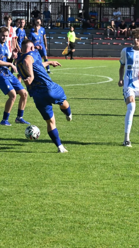 A-KLASA SUSKA: Od 0:3 do 3:3 w derbach Jałowca z Lachami, BCS znowu zwycięskie, fura szczęścia Garbarza, Strzelec nie może się wstrzelić