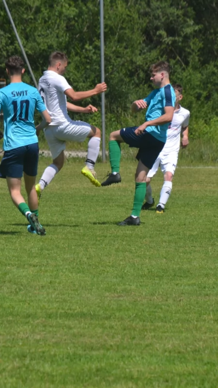 B-KLASA: Hattrick Kuby Pietrusy dla Świtu, Grom zdobywa Sidzinę, nieudany debiut Gacka, udany debiut Kudzi