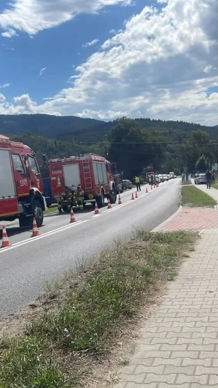 Zdarzenie drogowe z udziałem samochodu i rowerzysty w Białce