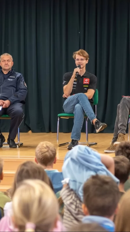 O bezpieczeństwie, sporcie i hejcie – spotkanie z młodzieżą w Makowie Podhalańskim