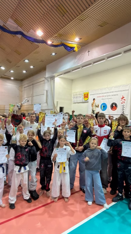 Sukces karateków z Bystrej Podhalańskiej i Osielca! Sebastian Łukaszka najlepszym zawodnikiem turnieju w Olkuszu