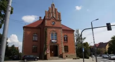 Mieszkańcy Jordanowa wybiorą nowego radnego lub radną. Trójka kandydatów walczy o mandat