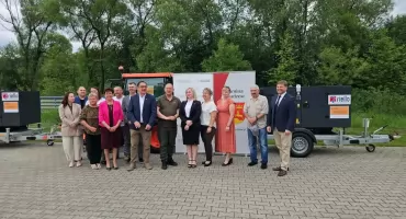 „Takie czasy wymagają przygotowania”. Budzów odebrał sprzęt ochrony ludności z programu OLiOC