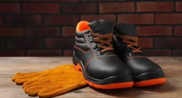 Na co zwrócić uwagę, wybierając męskie buty robocze na budowę i do ogrodu?