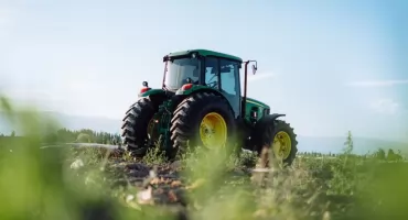 Mata przejazdowa — reguła pełnego obrotu koła i dobór według pojazdu (TIR, ciągnik, dostawcze)