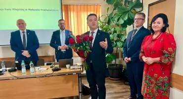 Burmistrz Makowa Podhalańskiego z absolutorium i wotum zaufania