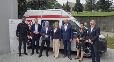 Samochód sanitarny trafił do Stowarzyszenia Malta Służba Medyczna