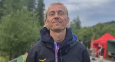 Roman Ficek nad Oceanem Arktycznym. Przed nim 2900 kilometrów przez dziką Skandynawię