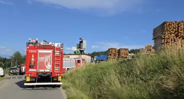 Pożar w Sidzinie. Na miejsce kierowane są zastępy straży pożarnej