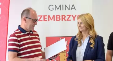 Gmina Zembrzyce odebrała promesy na modernizację szatni w trzech klubach sportowych